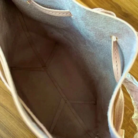 NWT Kayla + Ava | Women’s dusty rose crossbody bow tie bucket bag, vegan leather - Picture 5 of 11